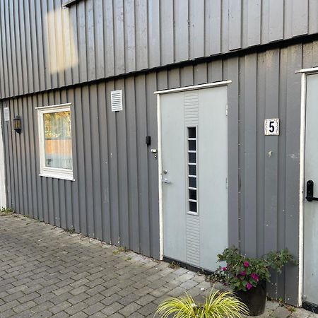Lys Rent Og Trivelig Hybelleilighet Kristiansand Buitenkant foto