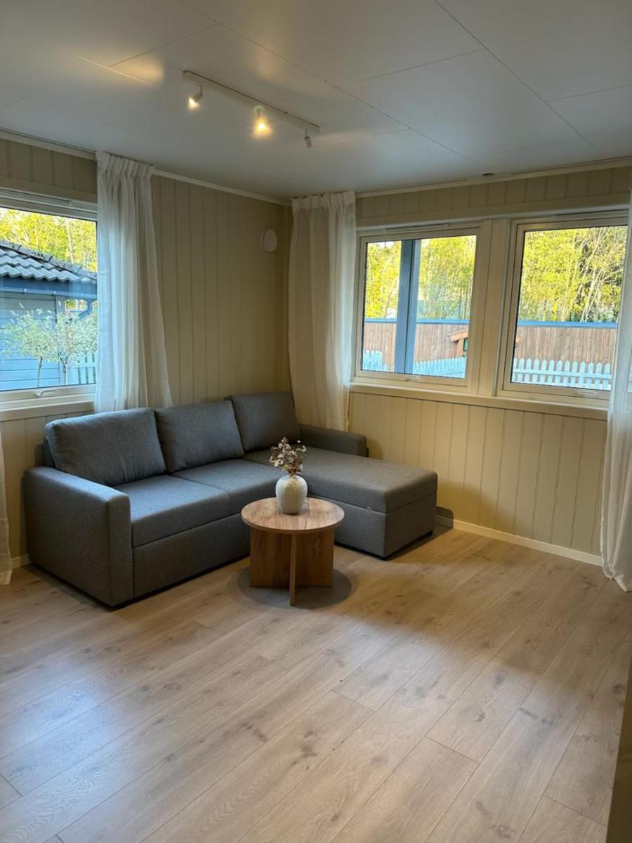 Lys Rent Og Trivelig Hybelleilighet Kristiansand Buitenkant foto