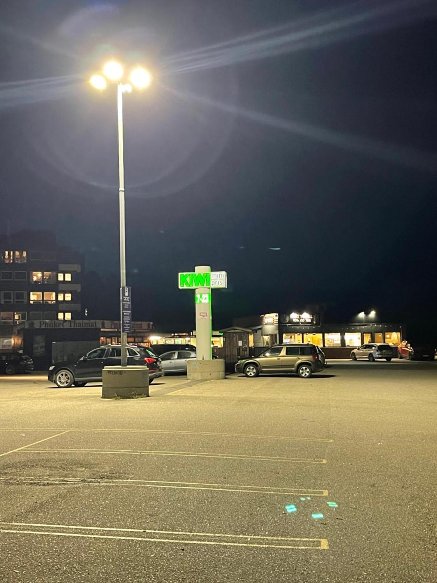 Lys Rent Og Trivelig Hybelleilighet Kristiansand Buitenkant foto